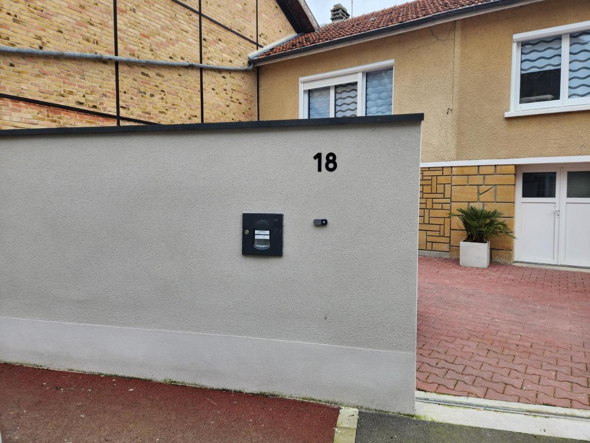 Warmeriville Studio, Pas De Collocation Possible מראה חיצוני תמונה